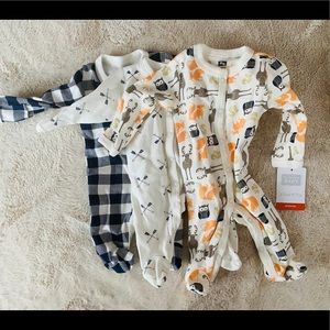 ⏰✨3 FOR 25✨⏰ Premie pj bundle, never used.